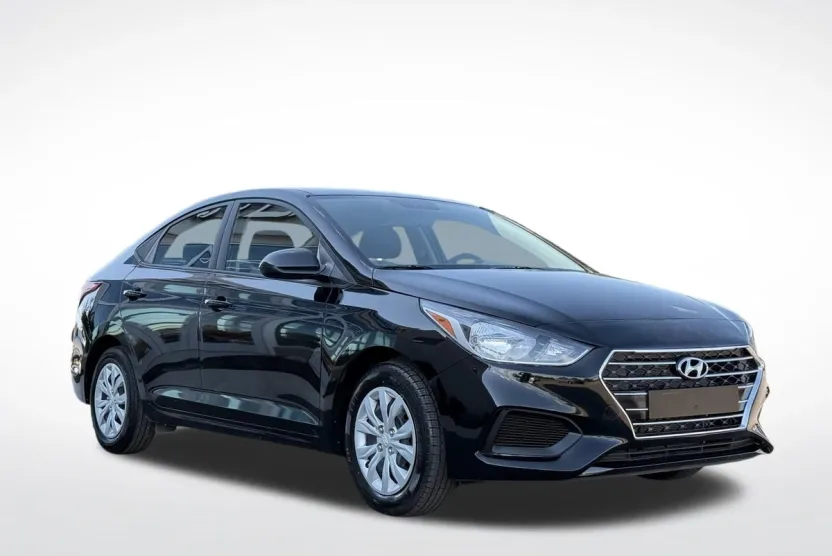 2022 Hyundai Accent SE photo 1