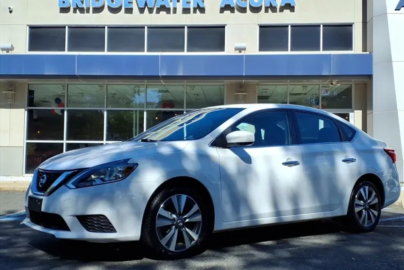 2019 Nissan Sentra SV photo 1