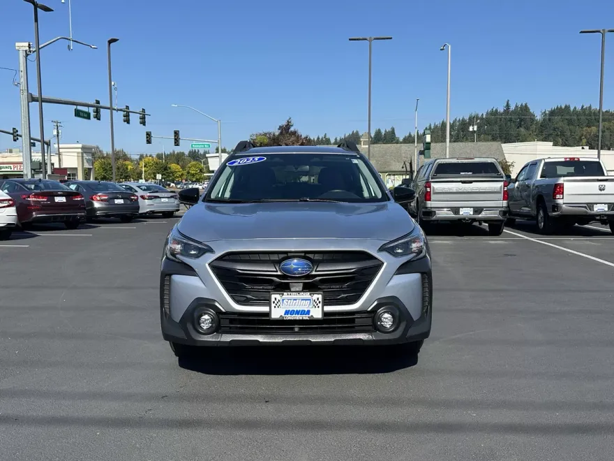 2025 Subaru Outback Premium photo 1