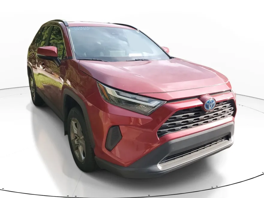2024 Toyota RAV4 Hybrid XLE photo 1