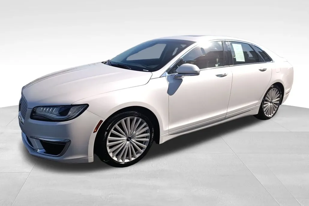 2017 Lincoln MKZ Reserve photo 1