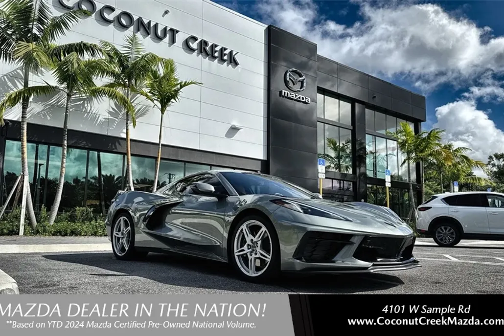 2023 Chevrolet Corvette Stingray 2LT photo 1