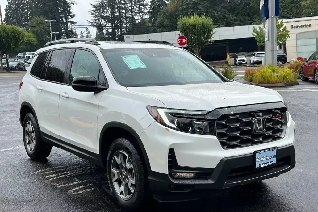 2023 Honda Passport TrailSport photo 1