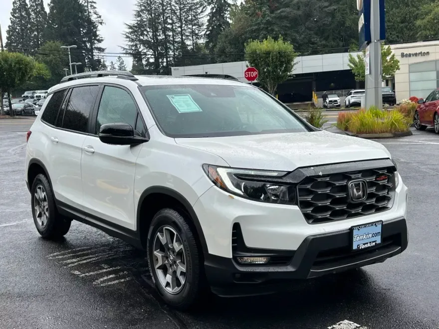 2023 Honda Passport TrailSport photo 1