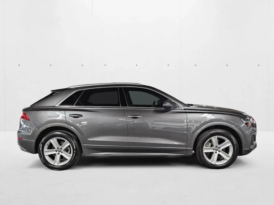 2019 Audi Q8 Premium photo 1