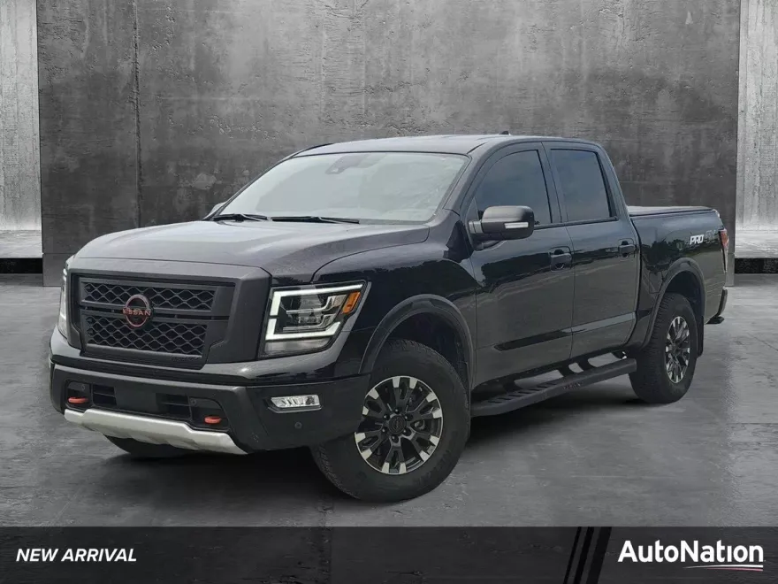 2024 Nissan Titan PRO-4X photo 1