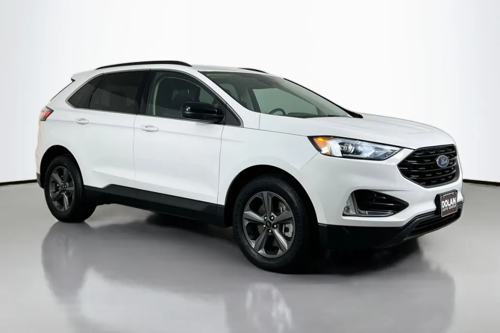 2022 Ford Edge SEL photo 1