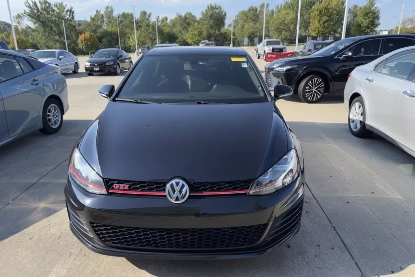 2017 Volkswagen Golf GTI Sport SE Autobahn photo 1