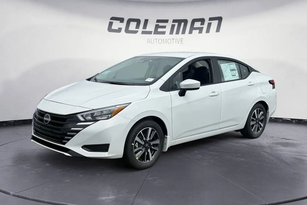 2025 Nissan Versa 1.6 SV photo 1