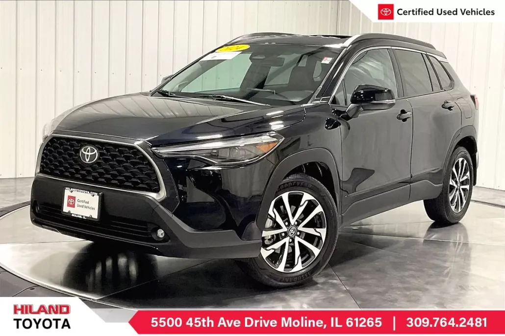 2024 Toyota Corolla Cross XLE photo 1