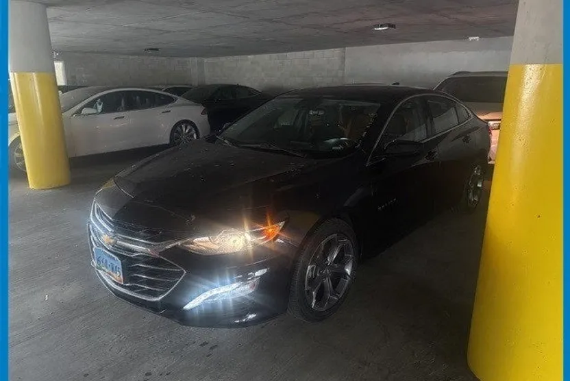2023 Chevrolet Malibu 1LT photo 1