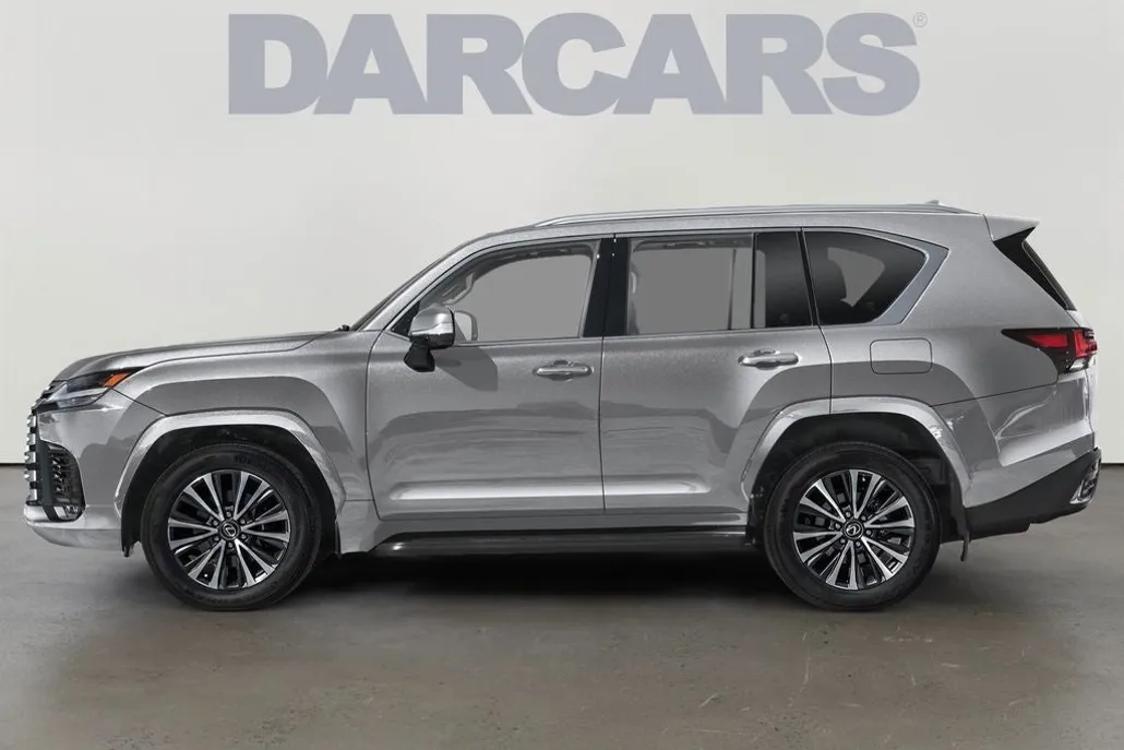 2025 Lexus LX Luxury photo 1