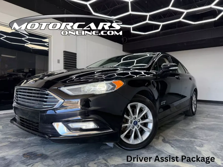 2017 Ford Fusion Energi SE photo 1