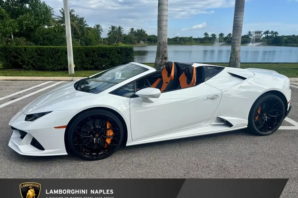 2024 Lamborghini Huracan Evo Base photo 1
