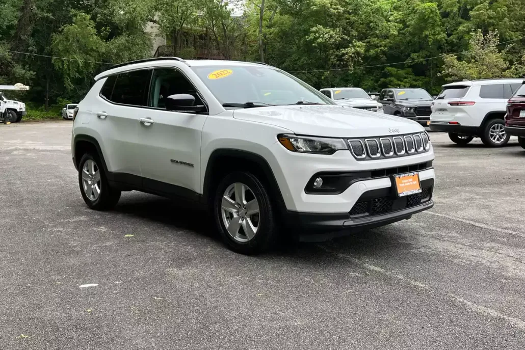 2022 Jeep Compass Latitude photo 1