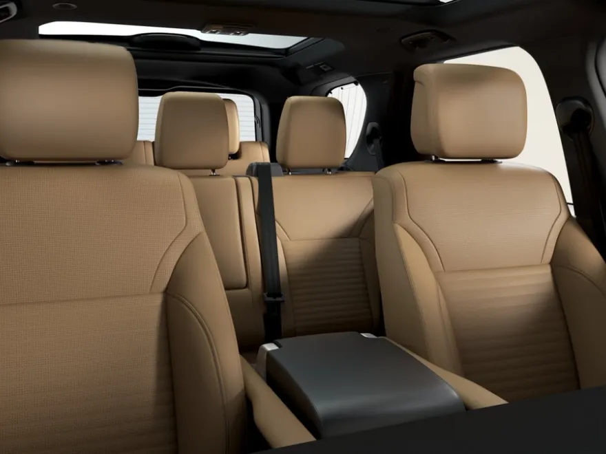 2026 Land Rover Discovery photo 1