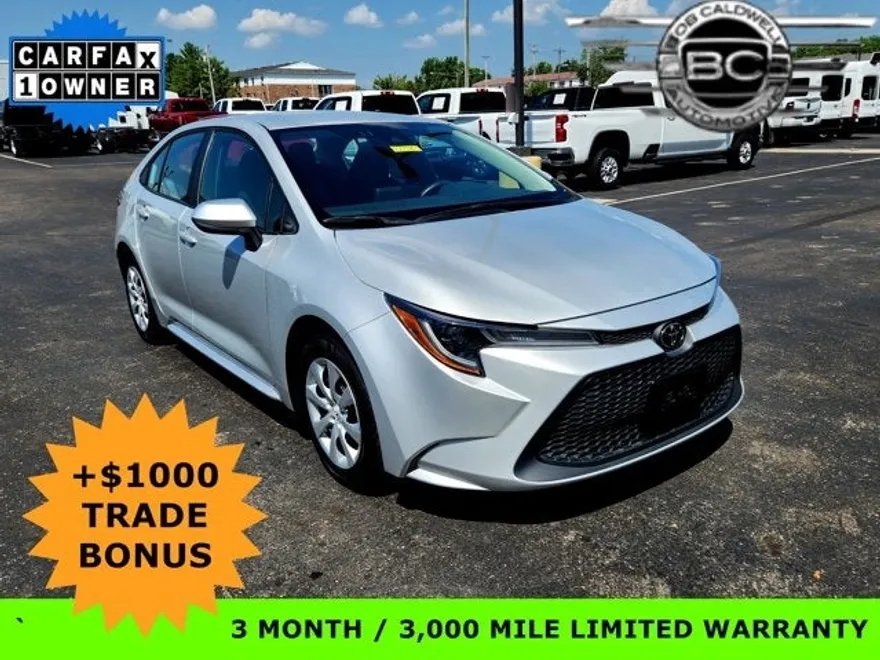 2022 Toyota Corolla LE photo 1