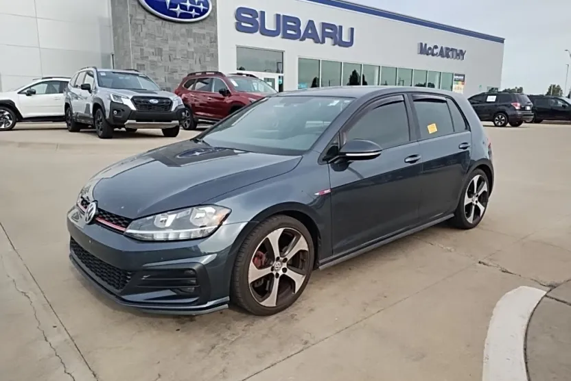 2019 Volkswagen Golf GTI S photo 1