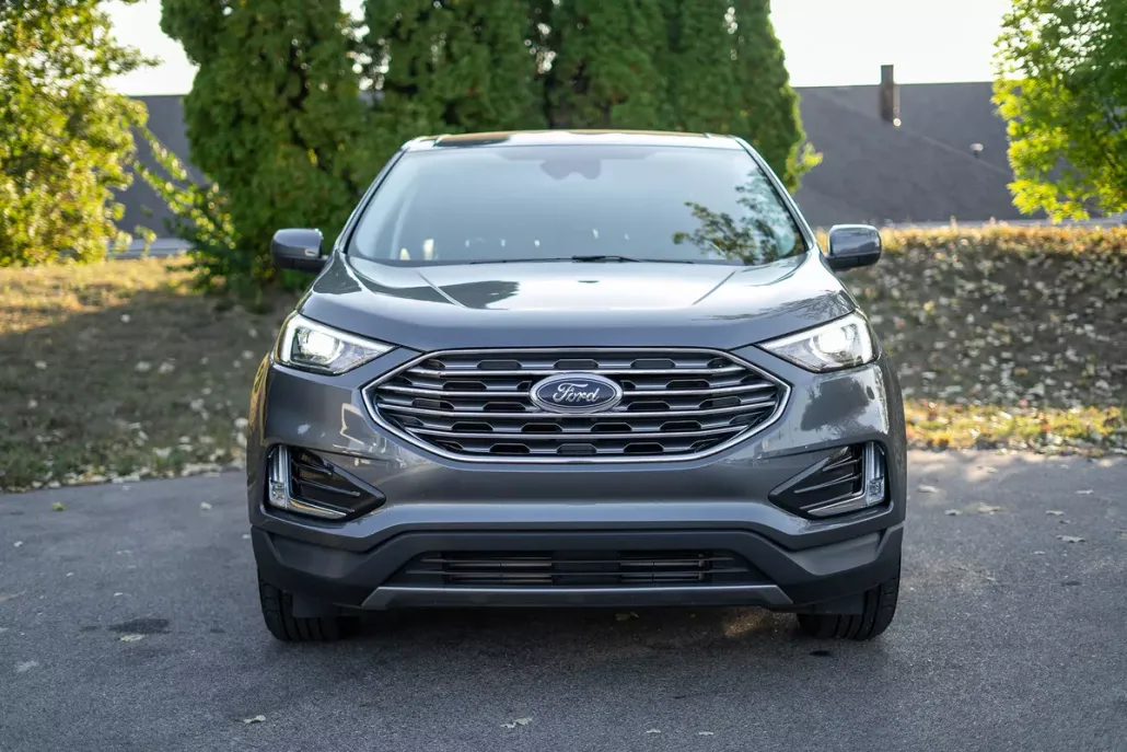 2022 Ford Edge SEL photo 1
