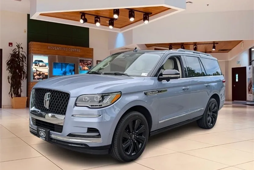 2024 Lincoln Navigator Black Label photo 1
