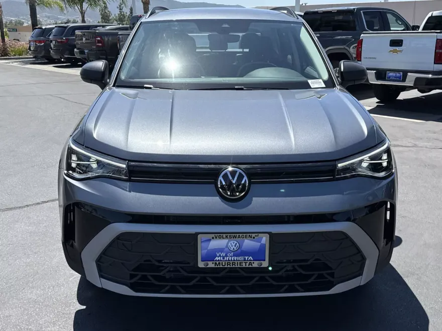 2025 Volkswagen Taos S photo 1