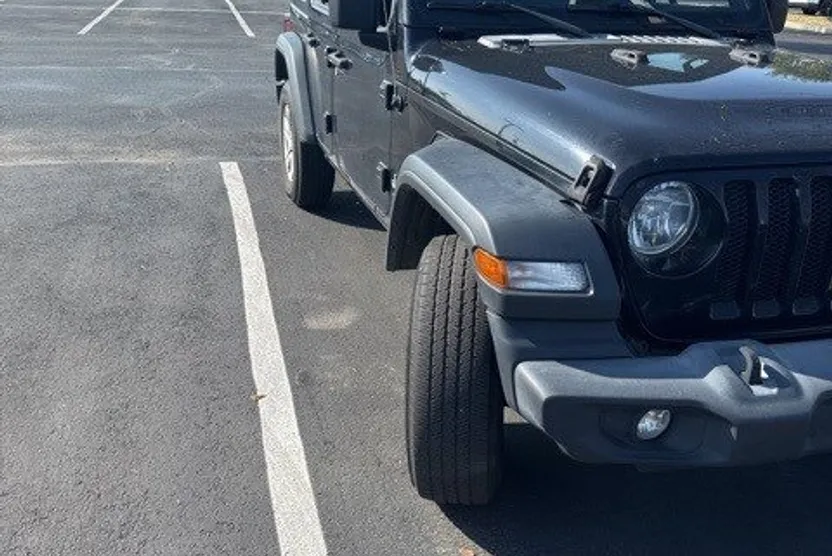 2018 Jeep Wrangler Unlimited Sport S photo 1