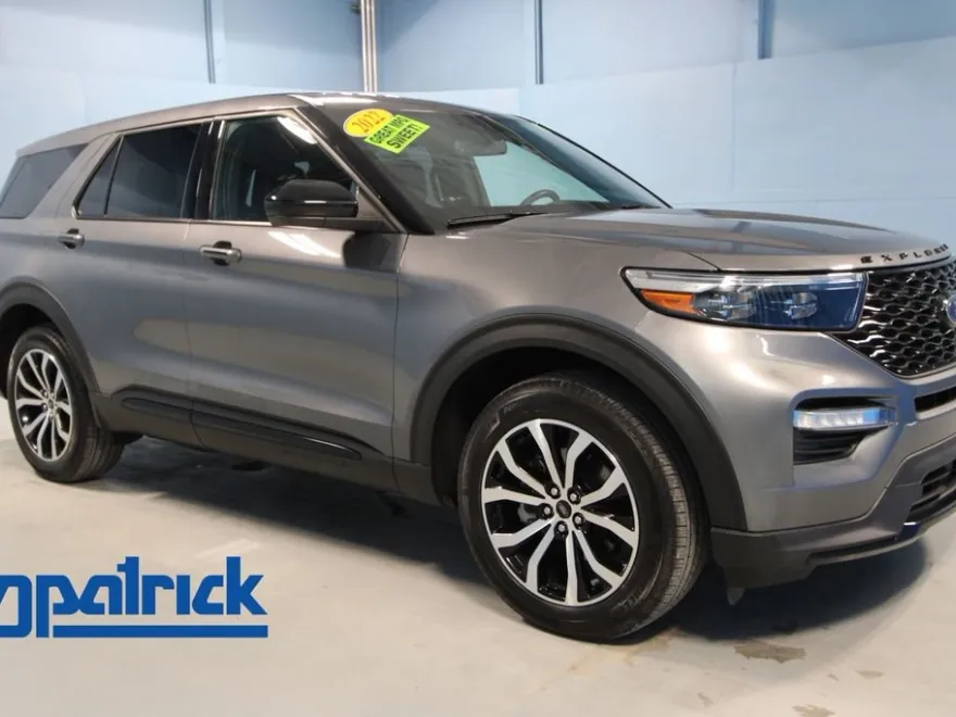 2022 Ford Explorer ST photo 1