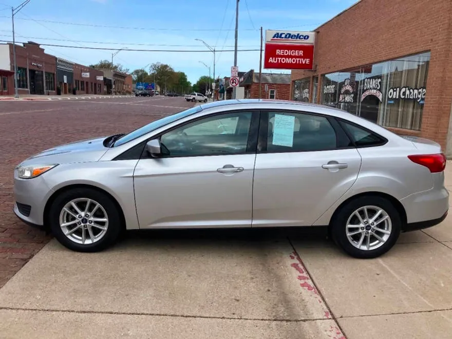 2018 Ford Focus SE photo 1