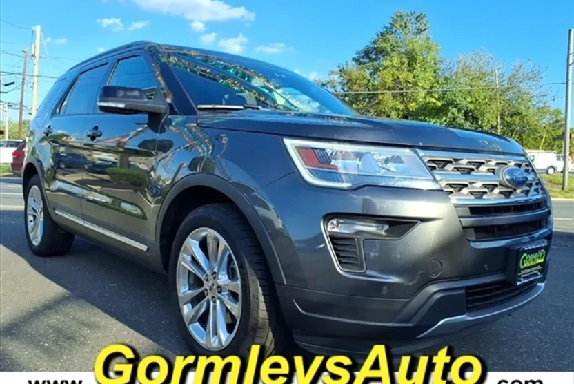 2018 Ford Explorer XLT photo 1
