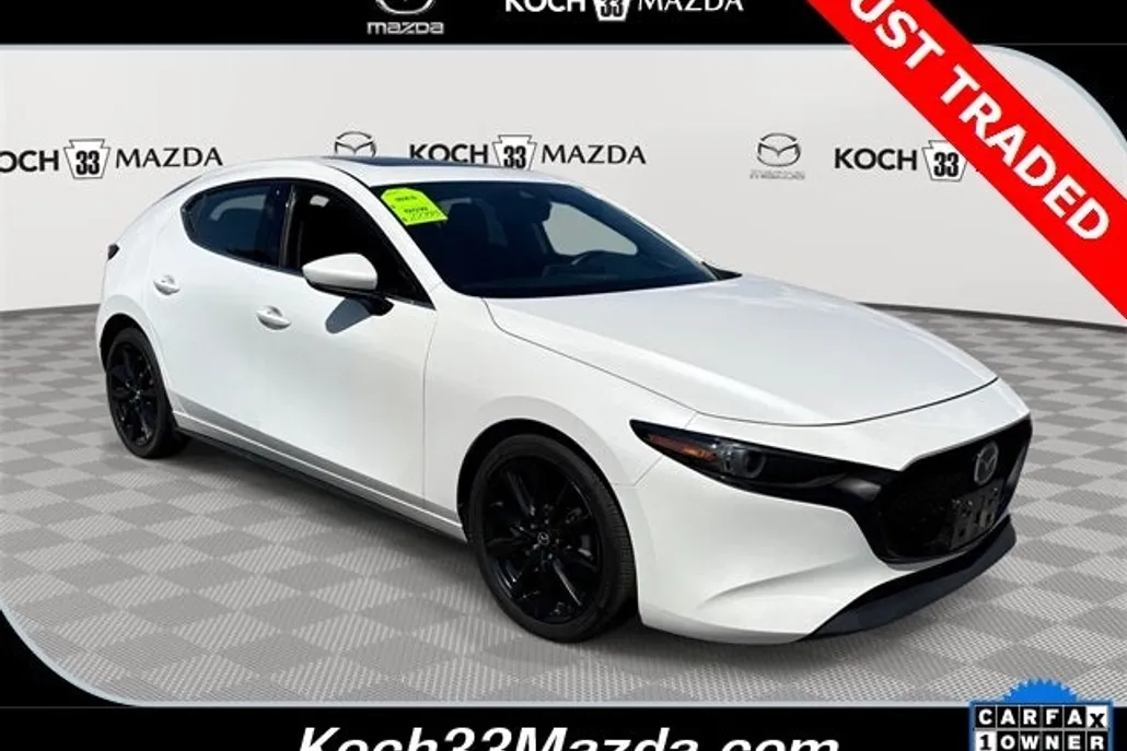 2022 Mazda Mazda3 Hatchback Premium photo 1