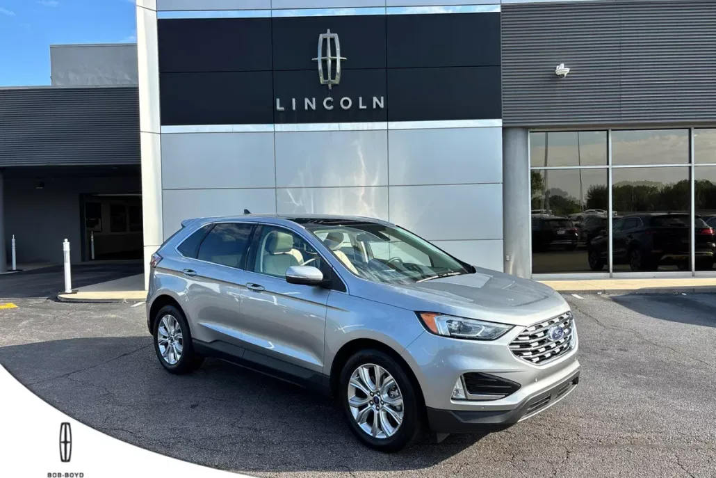 2020 Ford Edge Titanium photo 1
