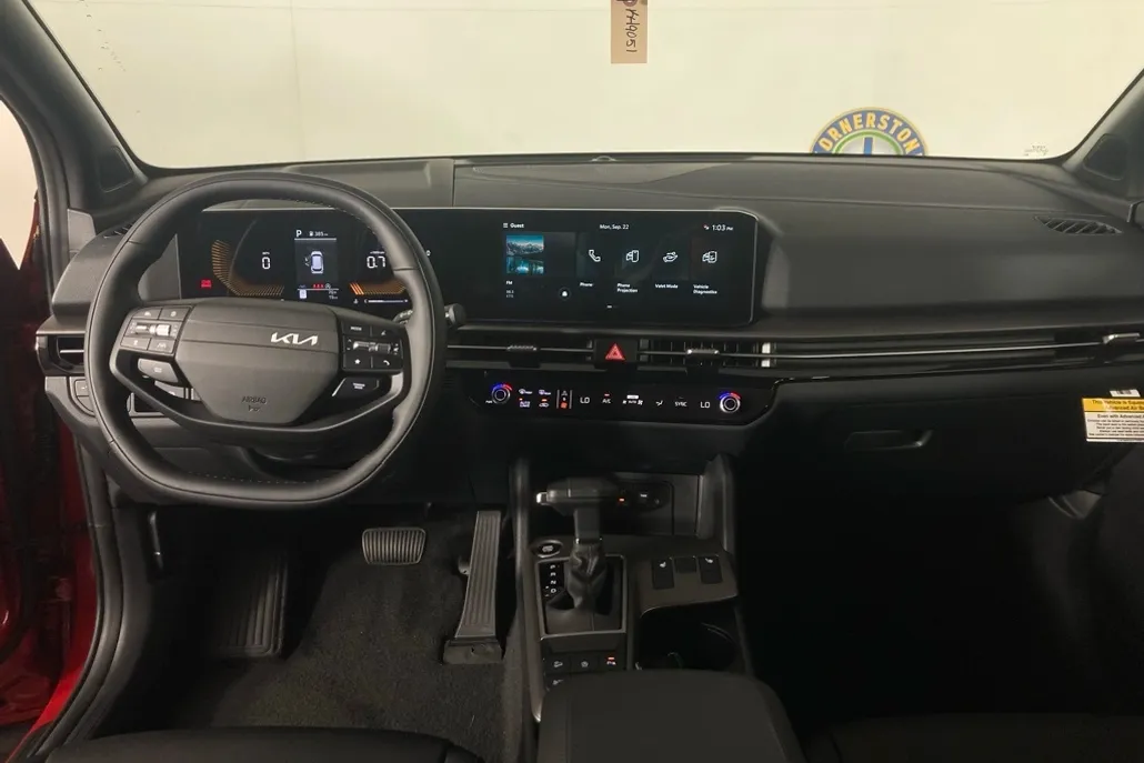 2026 Kia Sportage X-Line photo 1