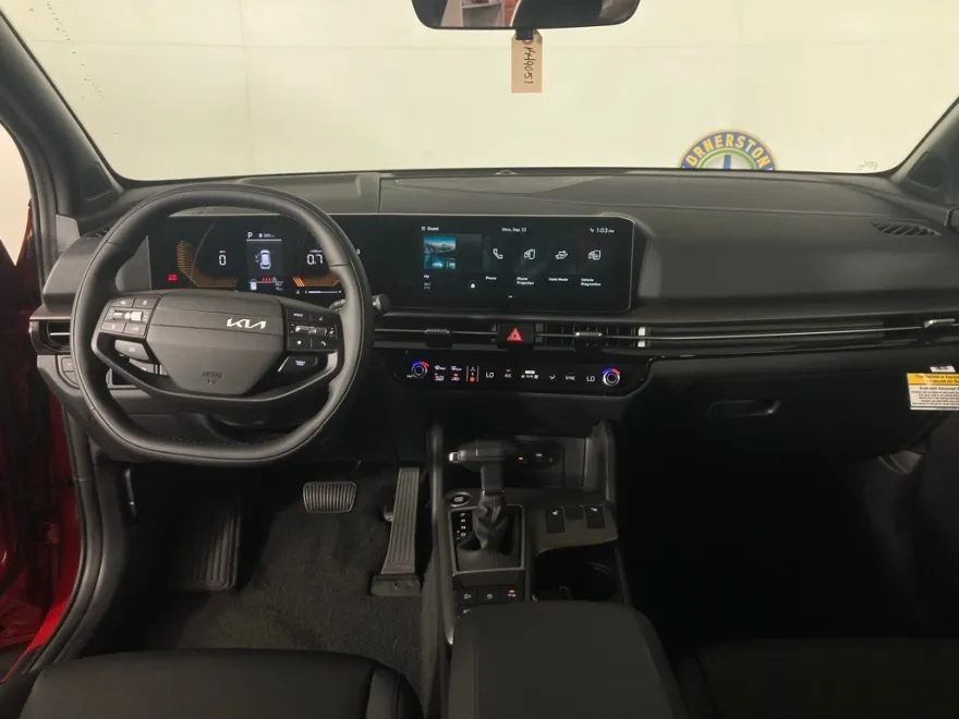 2026 Kia Sportage X-Line photo 1
