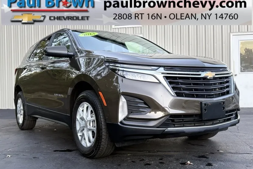 2023 Chevrolet Equinox LT photo 1