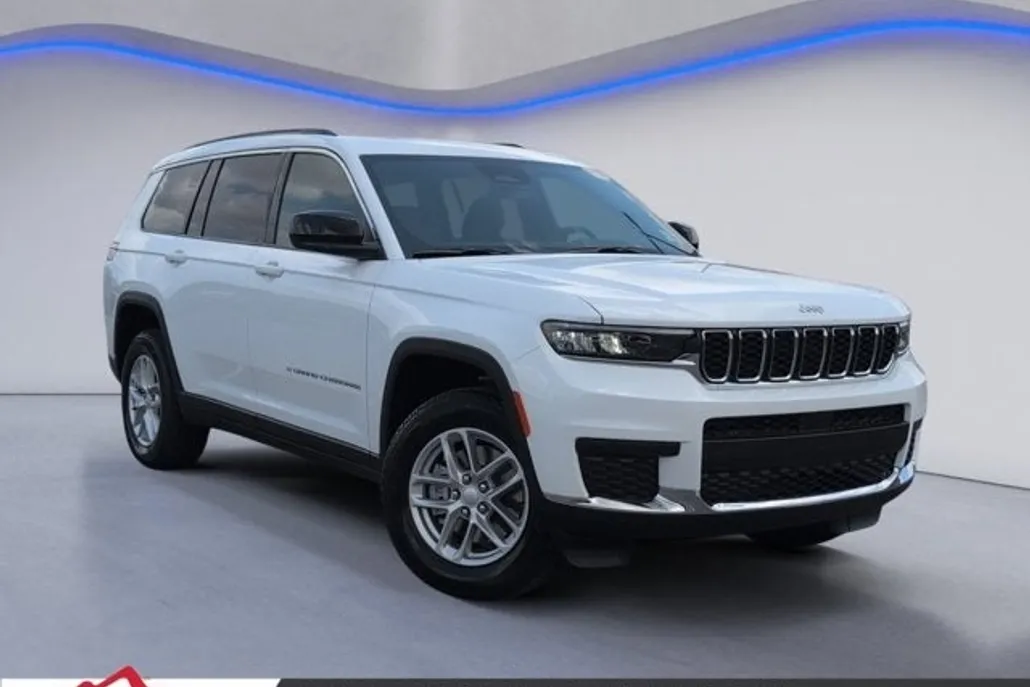 2025 Jeep Grand Cherokee Laredo X photo 1
