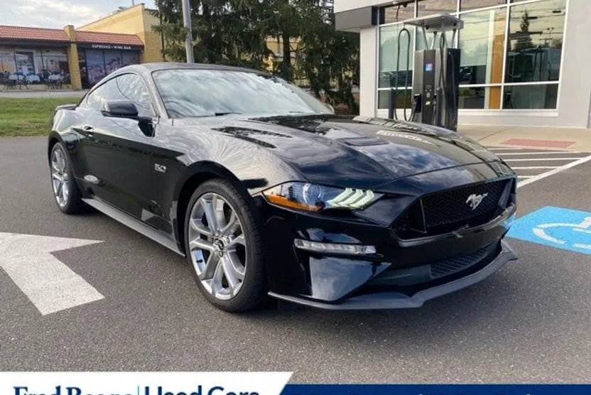 2022 Ford Mustang GT Premium photo 1