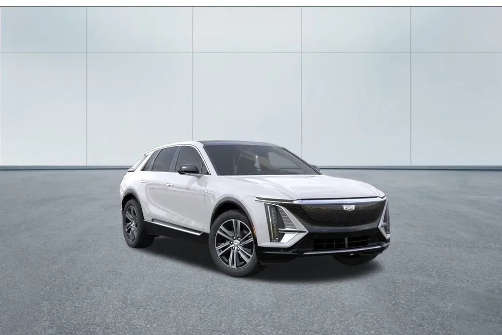 2025 Cadillac Lyriq Luxury photo 1