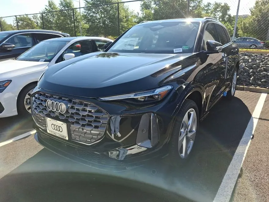 2025 Audi Q5 2.0T Premium Plus photo 1
