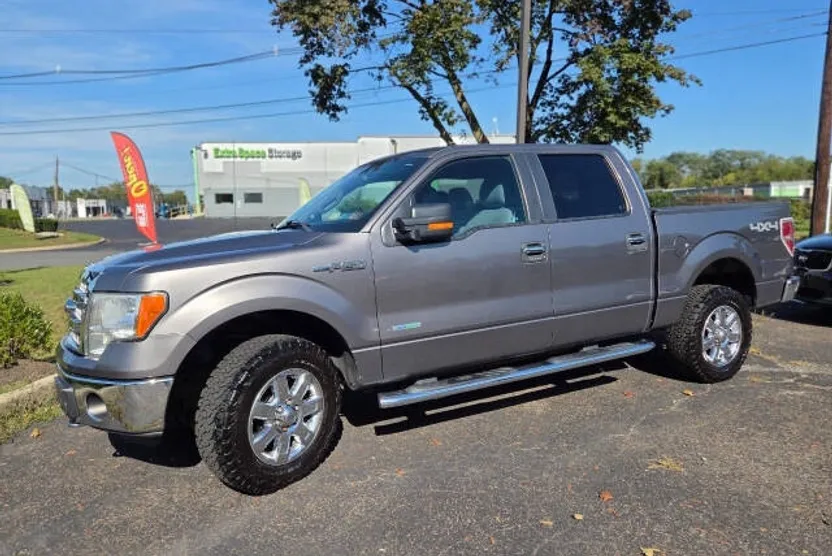 2013 Ford F-150 XLT photo 1