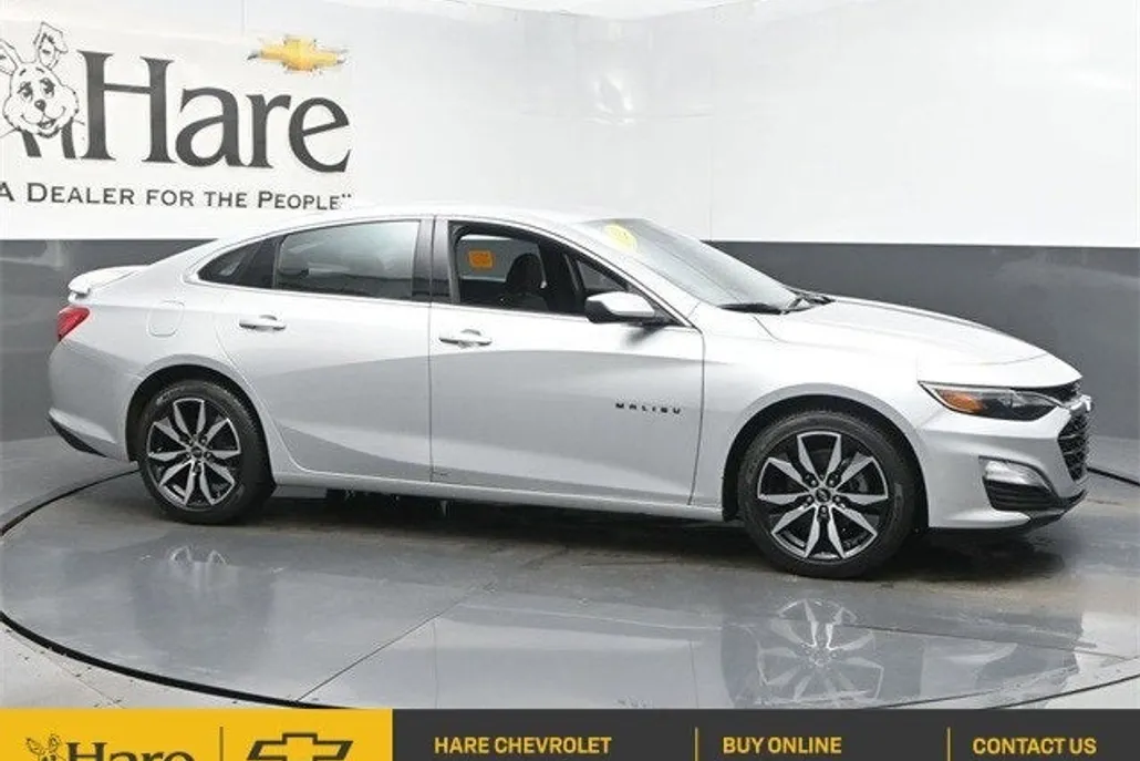 2022 Chevrolet Malibu RS photo 1