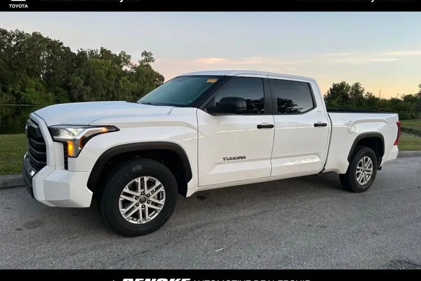2024 Toyota Tundra SR5 photo 1
