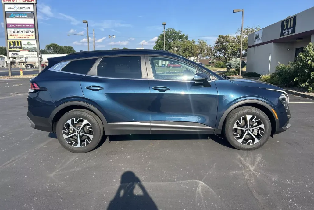 2025 Kia Sportage Hybrid EX photo 1
