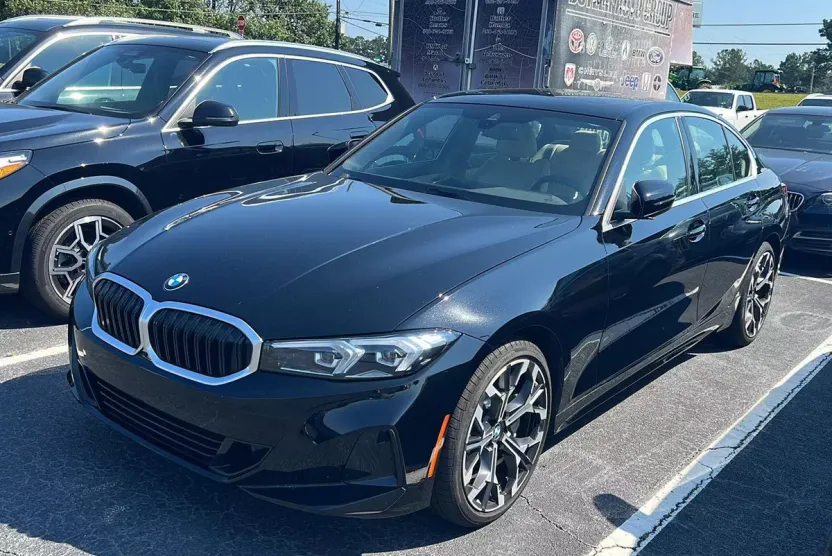 2025 Bmw 330i Sedan photo 1