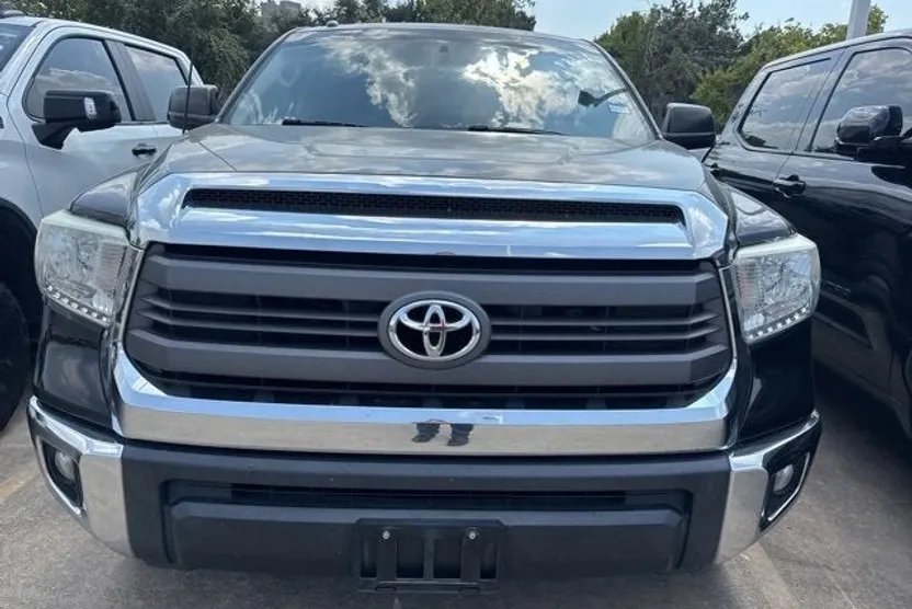 2014 Toyota Tundra SR5 photo 1