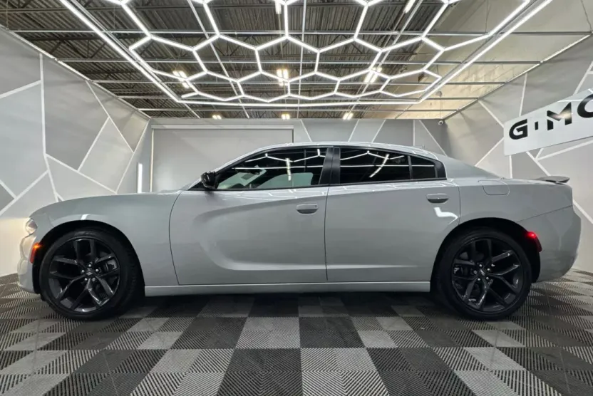 2022 Dodge Charger SXT photo 1