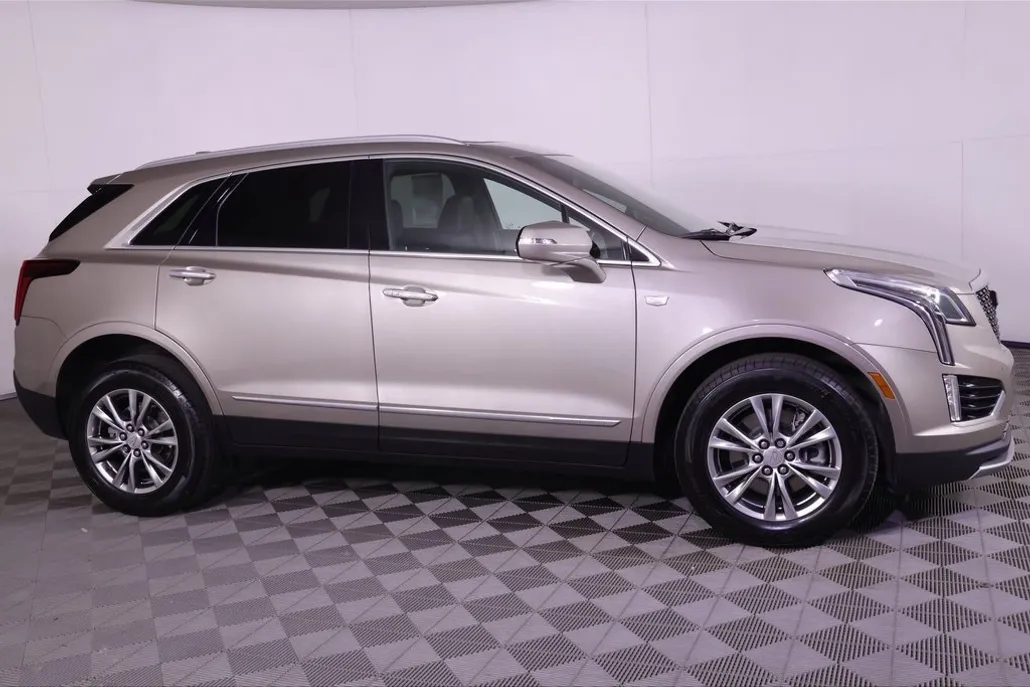 2022 Cadillac XT5 Premium Luxury photo 1