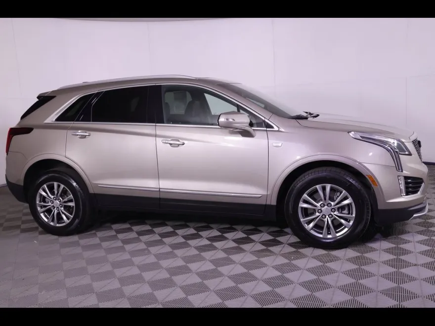 2022 Cadillac XT5 Premium Luxury photo 1