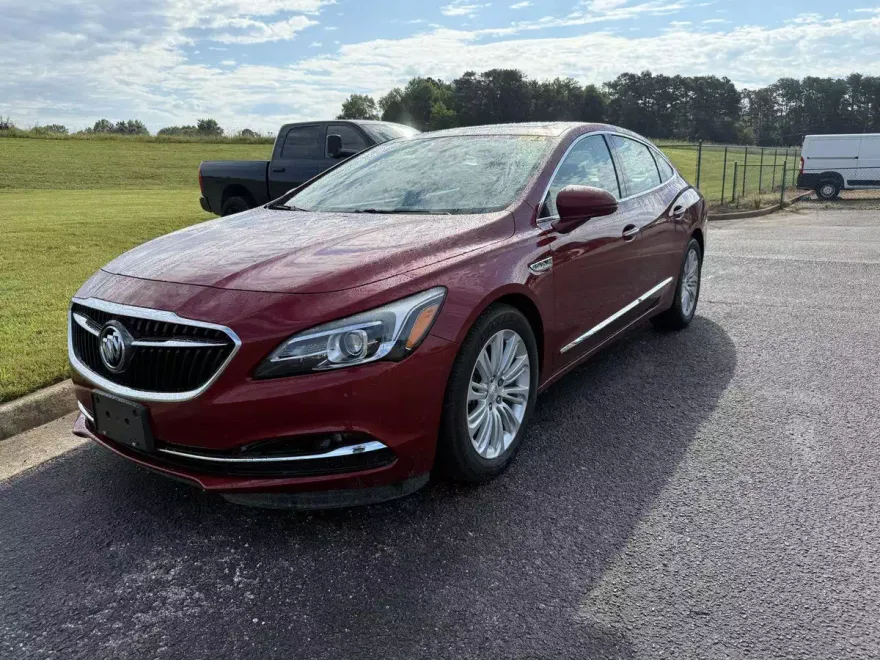 2018 Buick LaCrosse Essence photo 1