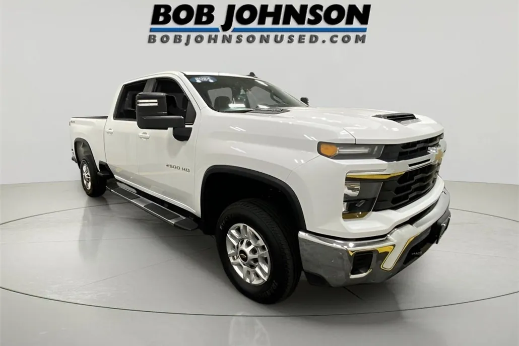 2024 Chevrolet Silverado 2500HD LT photo 1
