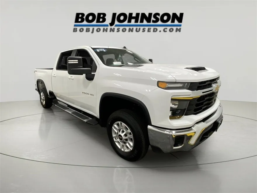 2024 Chevrolet Silverado 2500HD LT photo 1